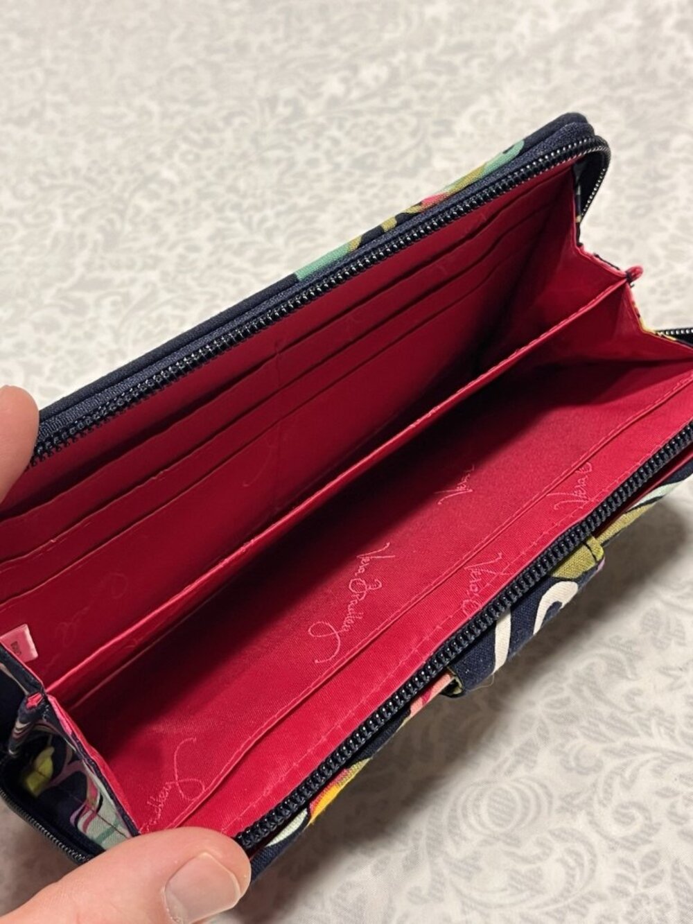 Vera Bradley "Ribbons" Turn Lock Wallet Quilted Navy Blue Zipper 8”x5” - Picture 12 of 13